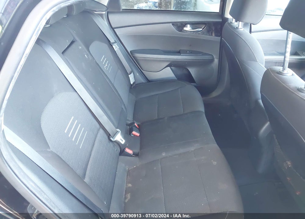 2019 KIA FORTE S VIN: 3KPF34AD0KE023802