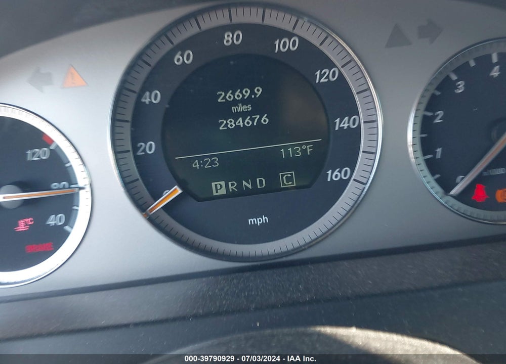 2008 MERCEDES-BENZ C 300 LUXURY/SPORT VIN: WDDGF54XX8R023882