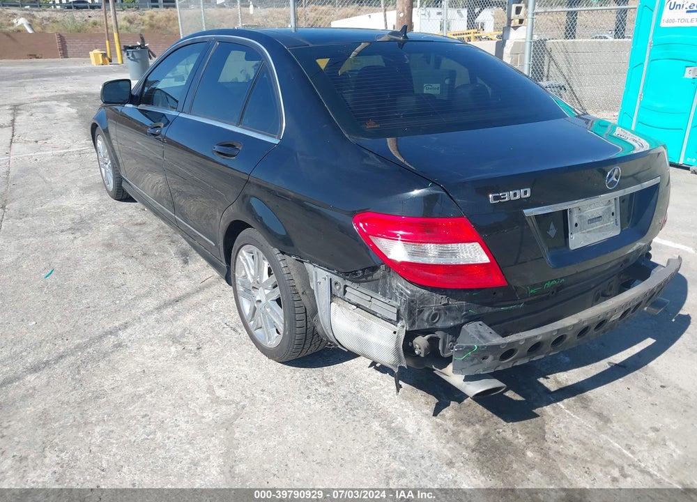 2008 MERCEDES-BENZ C 300 LUXURY/SPORT VIN: WDDGF54XX8R023882