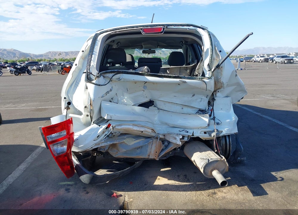 2011 HONDA CR-V LX VIN: JHLRE3H35BC016174