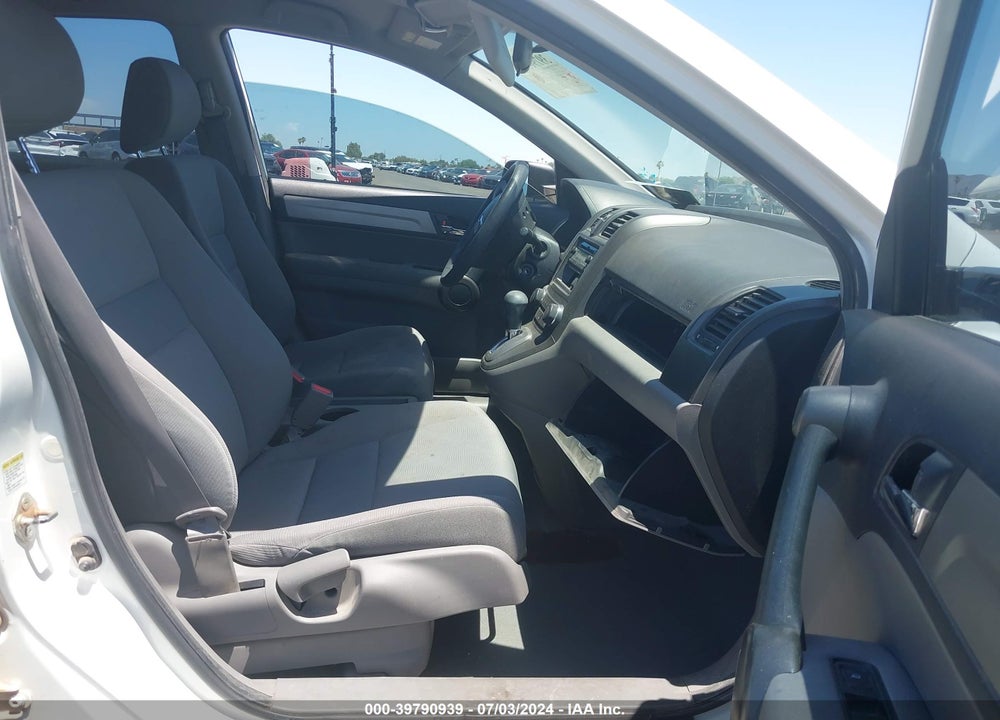 2011 HONDA CR-V LX VIN: JHLRE3H35BC016174