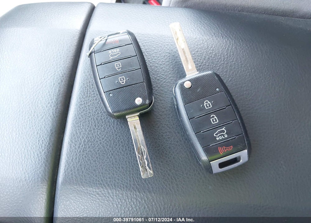 2015 KIA SOUL VIN: KNDJP3A54F7196388