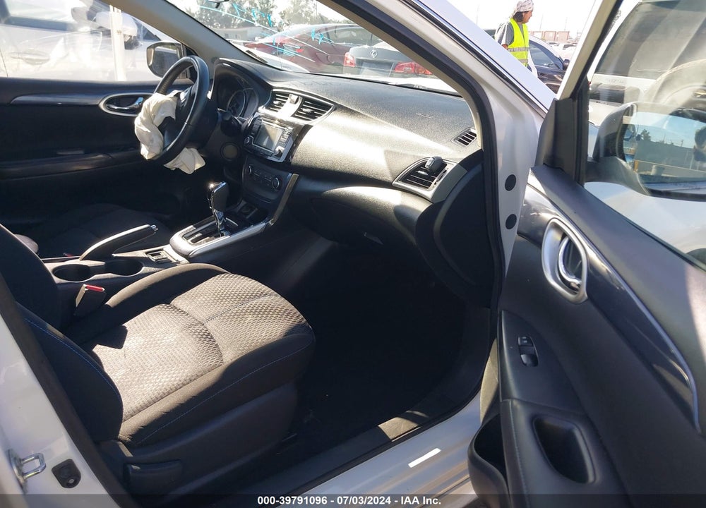 2017 NISSAN SENTRA SR VIN: 3N1AB7AP7HY266672