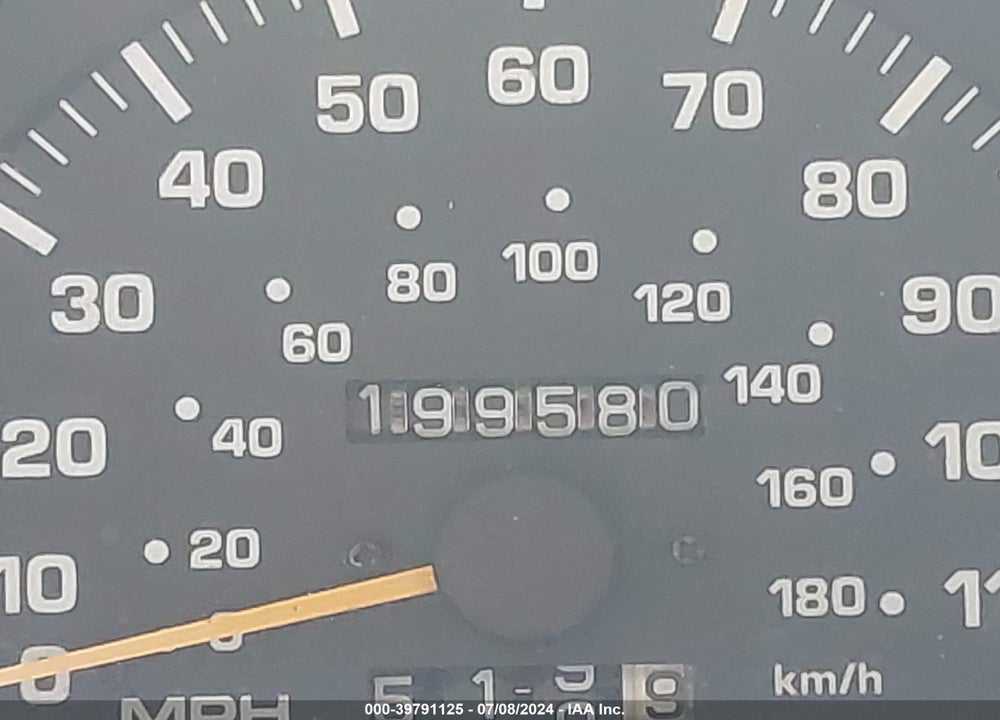 1998 TOYOTA 4RUNNER SR5 V6 LIMITED VIN: JT3HN87R6W9017885