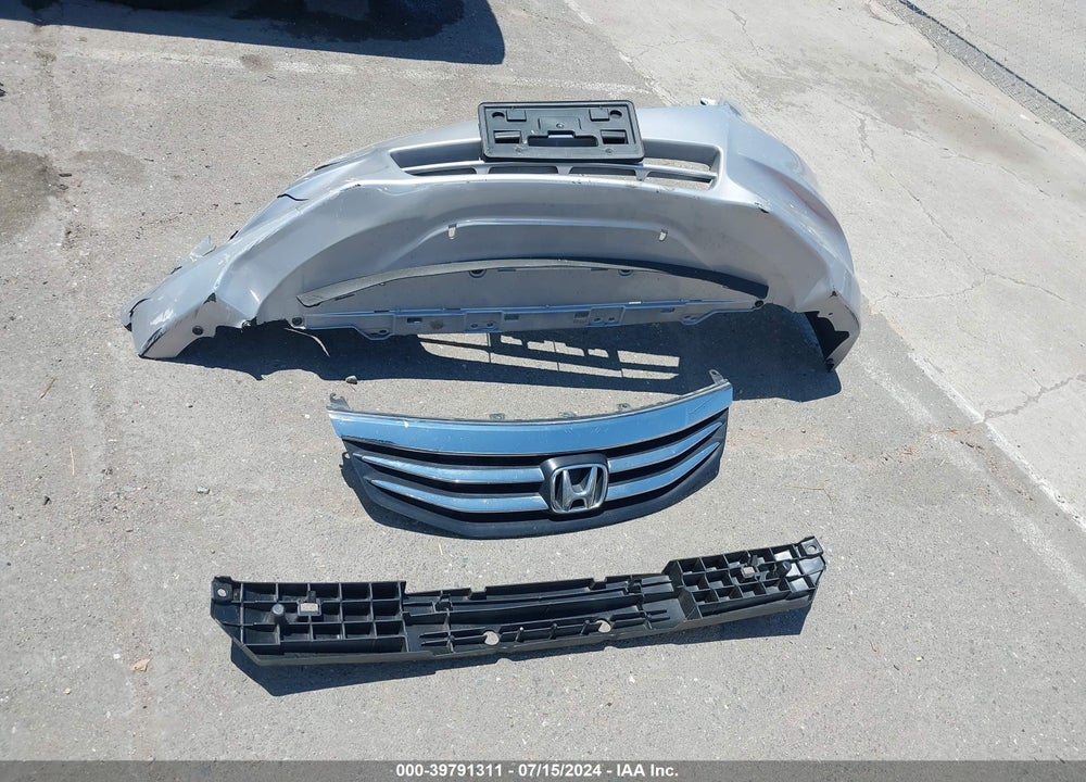 2012 HONDA ACCORD 2.4 LX-P VIN: 1HGCP2F42CA111664