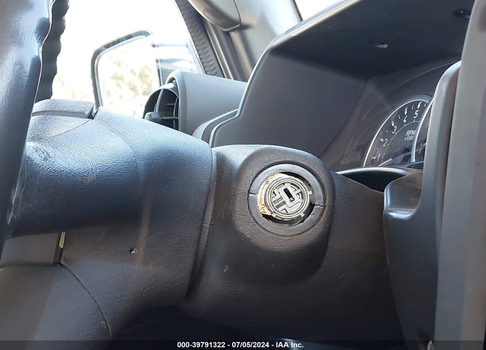 2007 HUMMER H2 SUT VIN: 5GRGN22U17H108858
