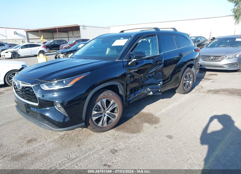 2021 TOYOTA HIGHLANDER HYBRID XLE VIN: 5TDHARAH4MS011787