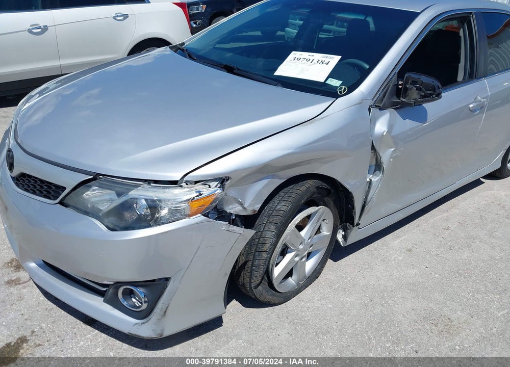 2014 TOYOTA CAMRY SE VIN: 4T1BF1FK7EU772531