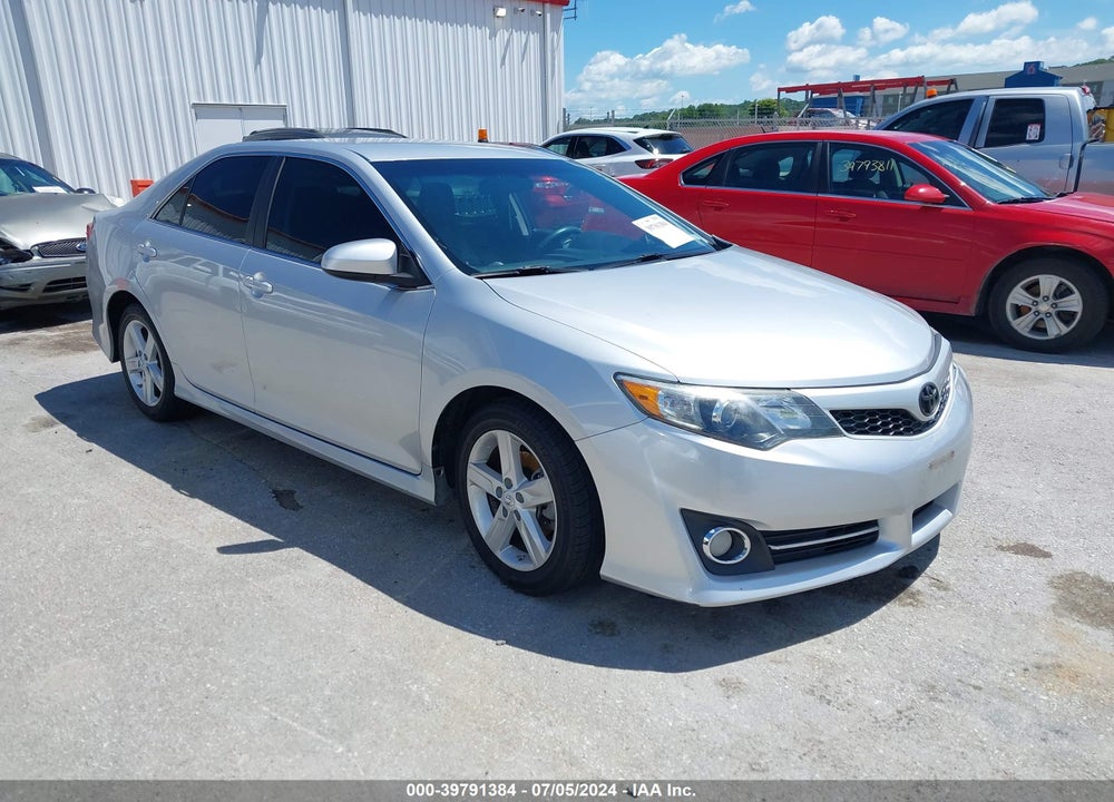 2014 TOYOTA CAMRY SE VIN: 4T1BF1FK7EU772531