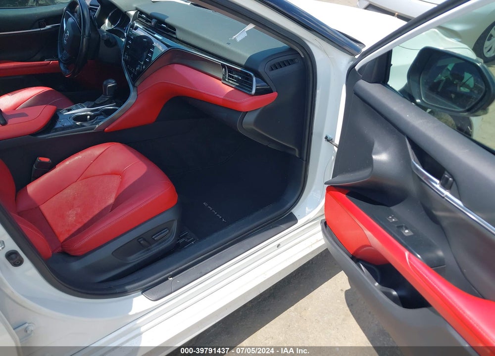 2019 TOYOTA CAMRY XSE VIN: 4T1B61HK2KU281809