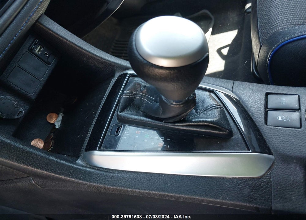 2019 TOYOTA COROLLA SE VIN: 5YFBURHE8KP908268