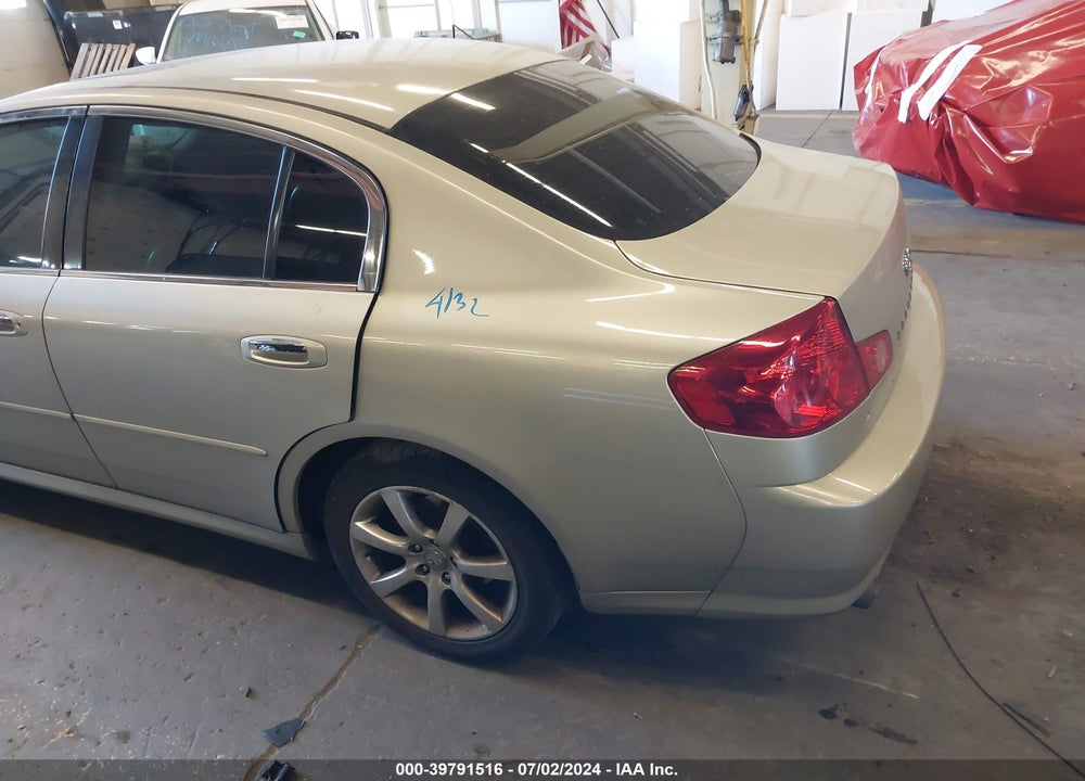 2005 INFINITI G35X VIN: JNKCV51F85M304738