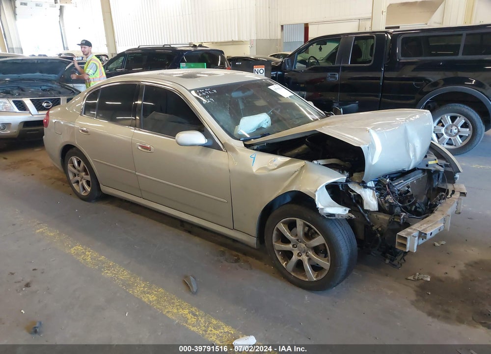 2005 INFINITI G35X VIN: JNKCV51F85M304738