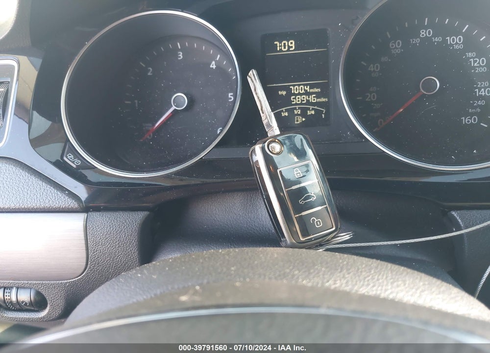 2015 VOLKSWAGEN JETTA 2.0L TDI S VIN: 3VWLA7AJ7FM263082