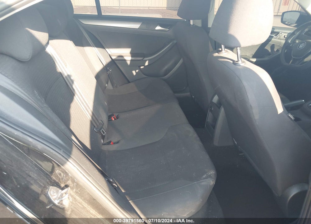 2015 VOLKSWAGEN JETTA 2.0L TDI S VIN: 3VWLA7AJ7FM263082