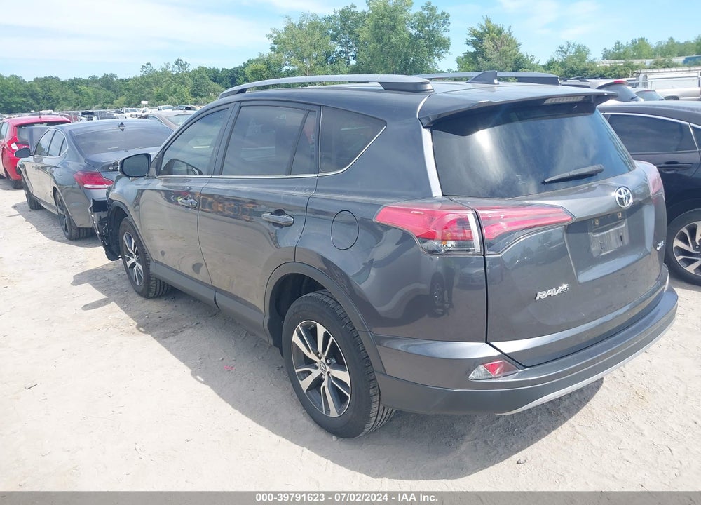 2018 TOYOTA RAV4 XLE VIN: JTMWFREVXJD117581