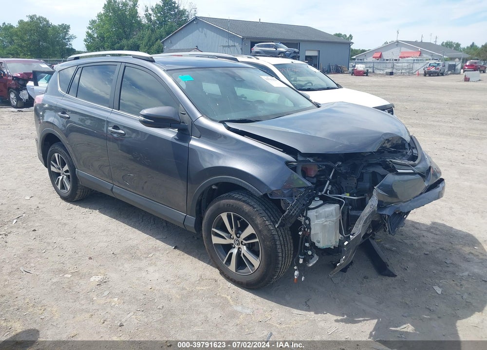 2018 TOYOTA RAV4 XLE VIN: JTMWFREVXJD117581