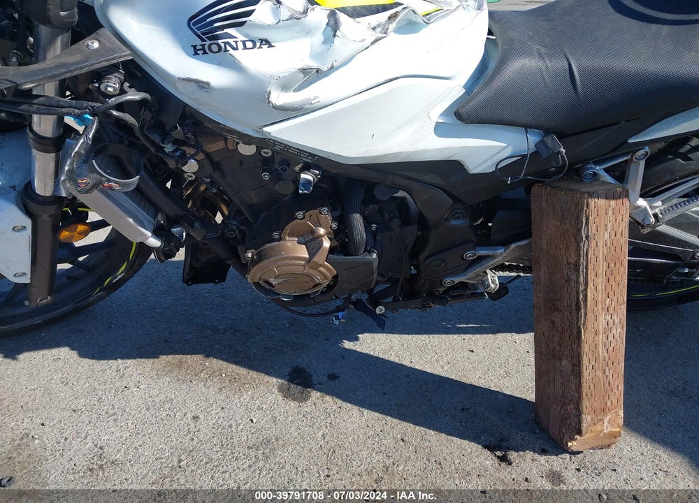 2021 HONDA CBR500 RA VIN: MLHPC6252M5200028