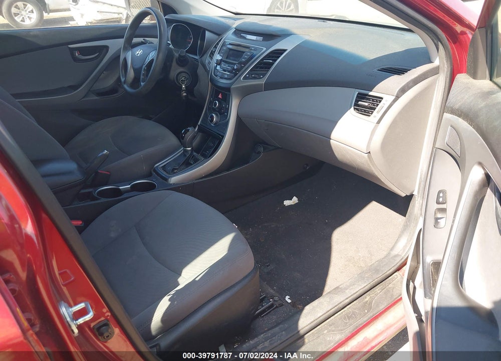 2014 HYUNDAI ELANTRA SE VIN: 5NPDH4AE0EH517630