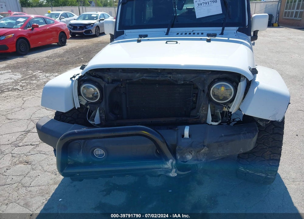 2014 JEEP WRANGLER UNLIMITED SAHARA VIN: 1C4BJWEG5EL233778