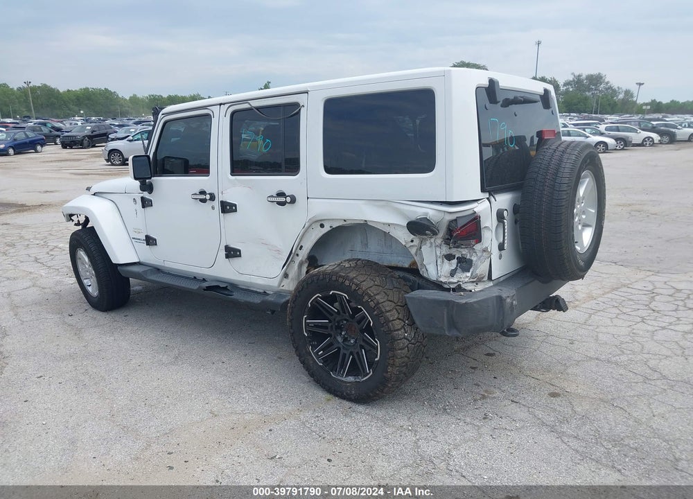 2014 JEEP WRANGLER UNLIMITED SAHARA VIN: 1C4BJWEG5EL233778