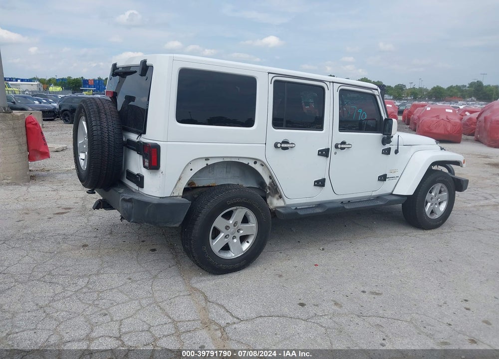 2014 JEEP WRANGLER UNLIMITED SAHARA VIN: 1C4BJWEG5EL233778