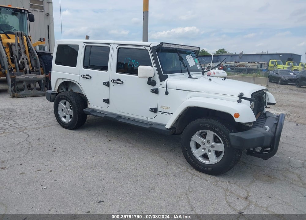2014 JEEP WRANGLER UNLIMITED SAHARA VIN: 1C4BJWEG5EL233778