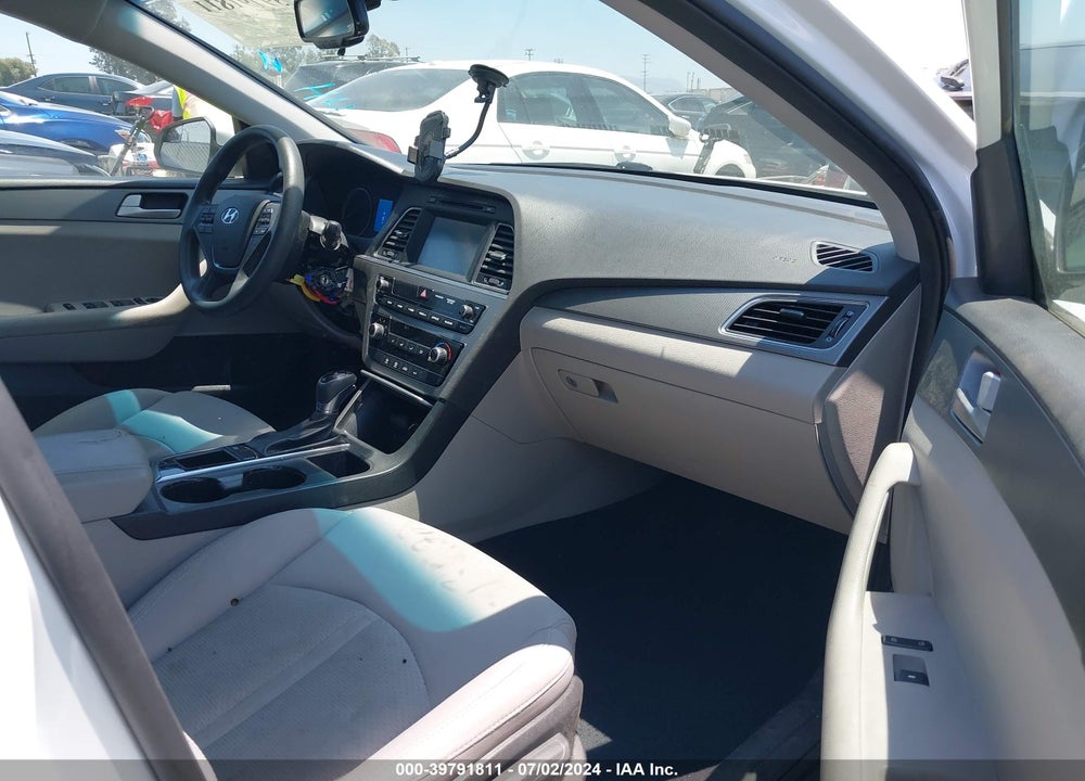 2016 HYUNDAI SONATA SE VIN: 5NPE24AF1GH363754