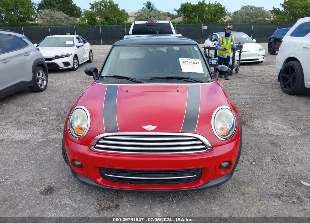 2013 MINI HARDTOP COOPER VIN: WMWSU3C59DT688944