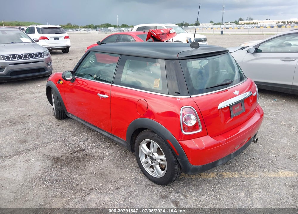 2013 MINI HARDTOP COOPER VIN: WMWSU3C59DT688944