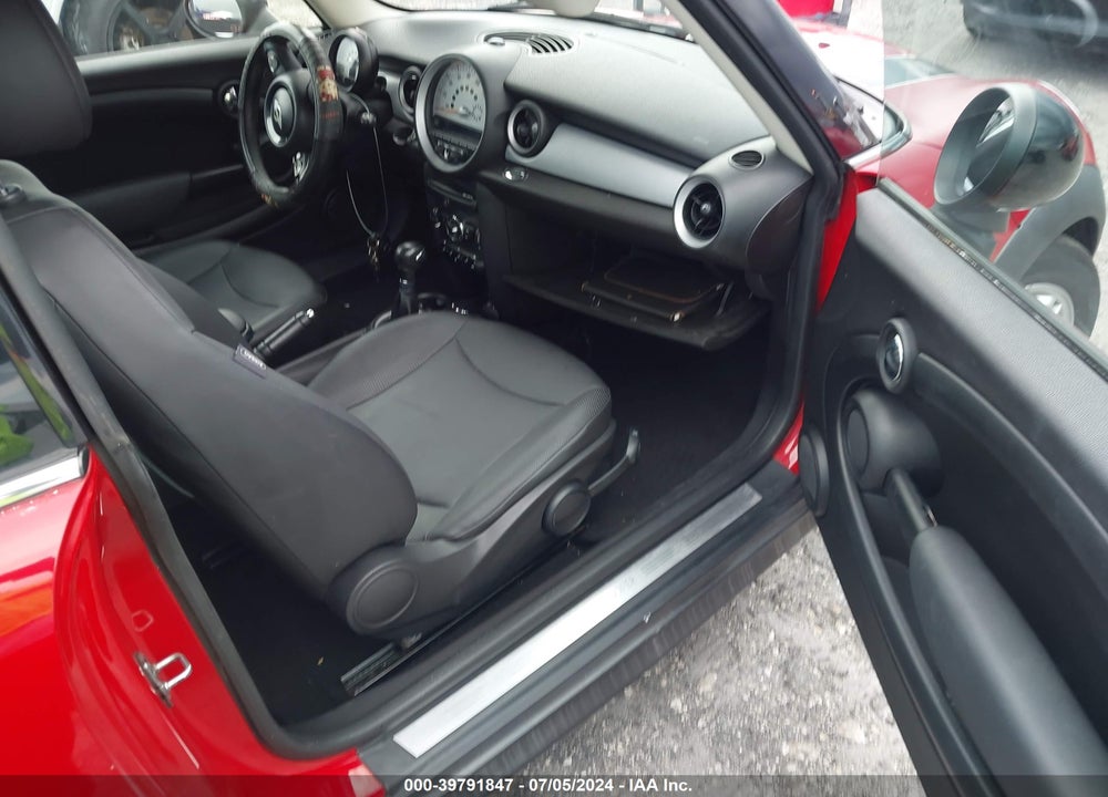 2013 MINI HARDTOP COOPER VIN: WMWSU3C59DT688944