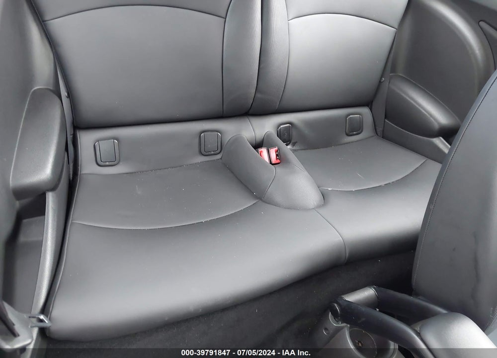 2013 MINI HARDTOP COOPER VIN: WMWSU3C59DT688944