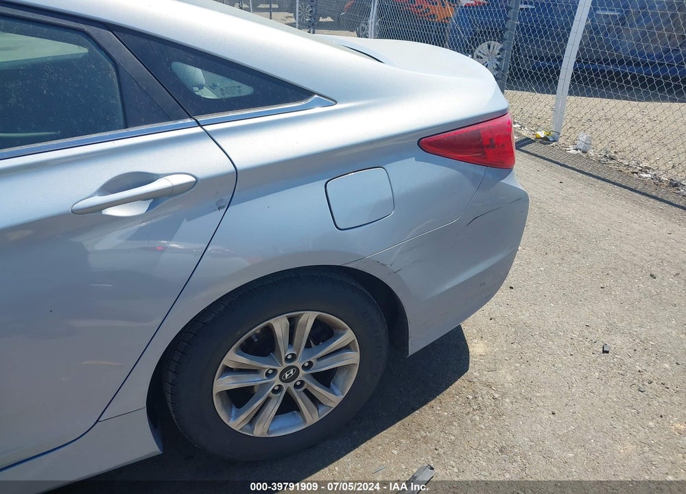 2014 HYUNDAI SONATA GLS VIN: 5NPEB4AC3EH877141