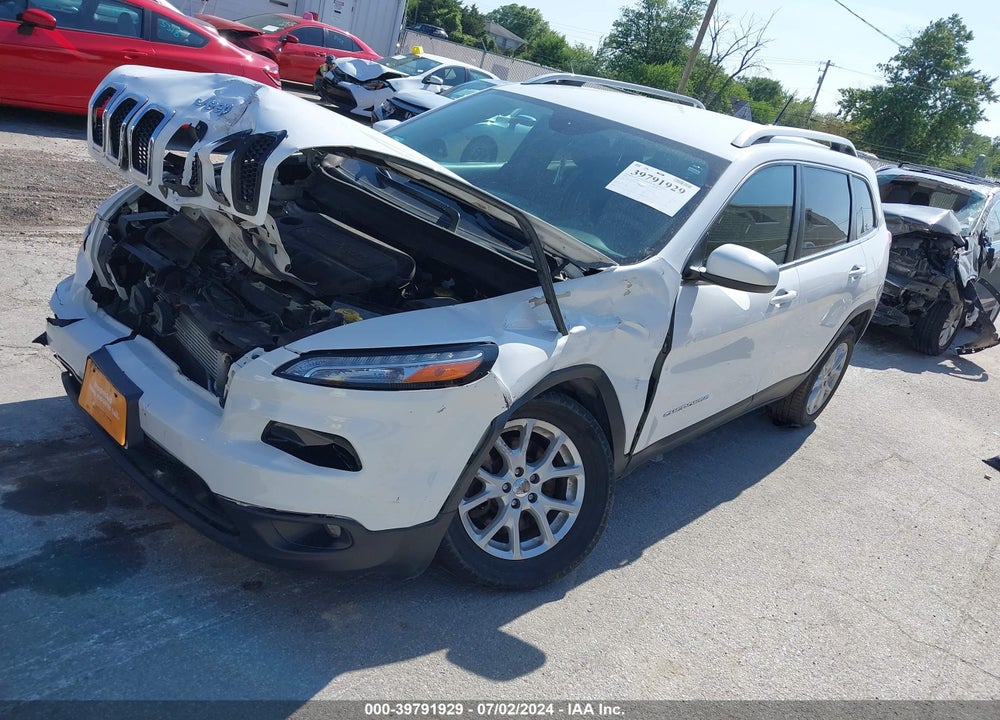 2018 JEEP CHEROKEE LATITUDE FWD VIN: 1C4PJLCB6JD573473