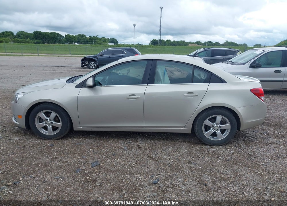 2014 CHEVROLET CRUZE 1LT AUTO VIN: 1G1PC5SB3E7124000