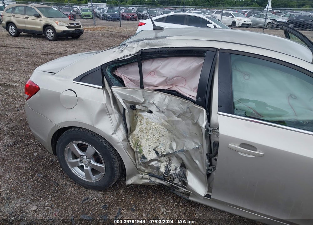 2014 CHEVROLET CRUZE 1LT AUTO VIN: 1G1PC5SB3E7124000