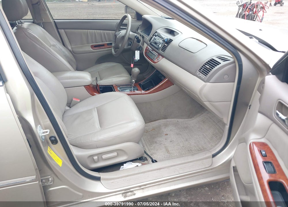 2003 TOYOTA CAMRY XLE VIN: 4T1BE30K13U759682