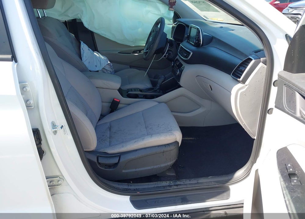 2021 HYUNDAI TUCSON SE VIN: KM8J23A43MU327181