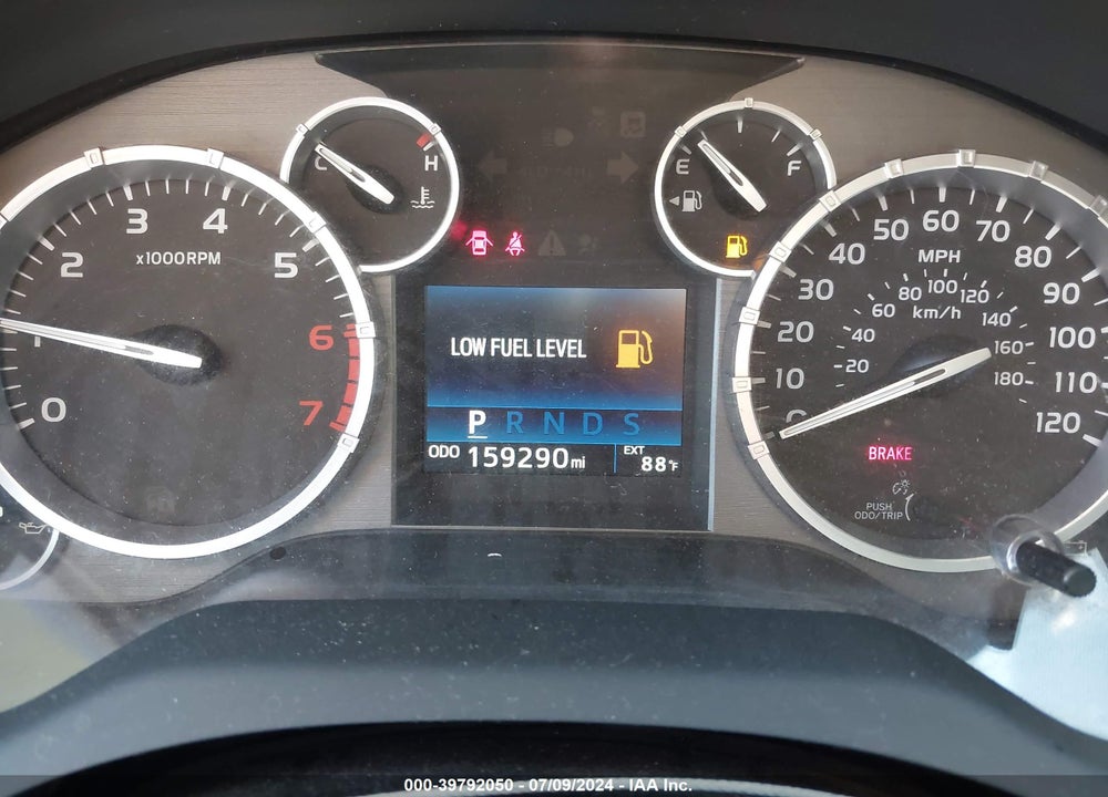 2017 TOYOTA TUNDRA SR5 5.7L V8 VIN: 5TFEY5F1XHX217053