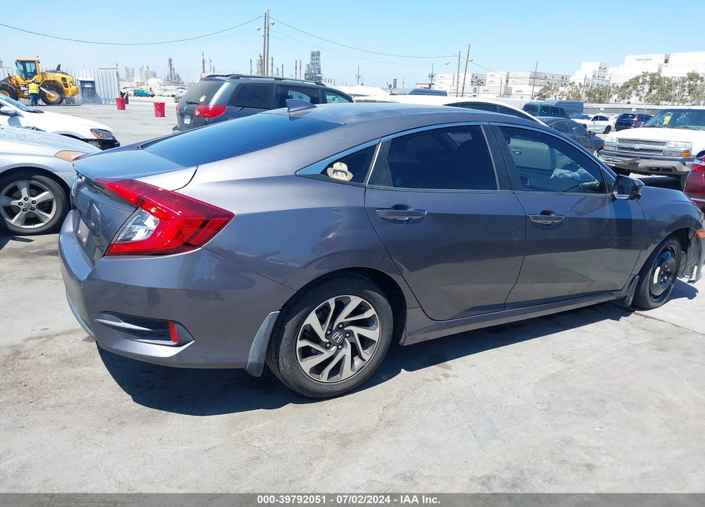 2018 HONDA CIVIC EX VIN: 2HGFC2F76JH588258