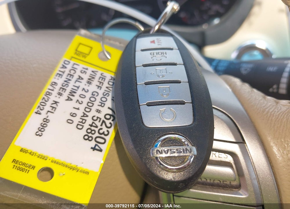 2015 NISSAN ALTIMA 2.5 SV VIN: 1N4AL3AP1FC202190