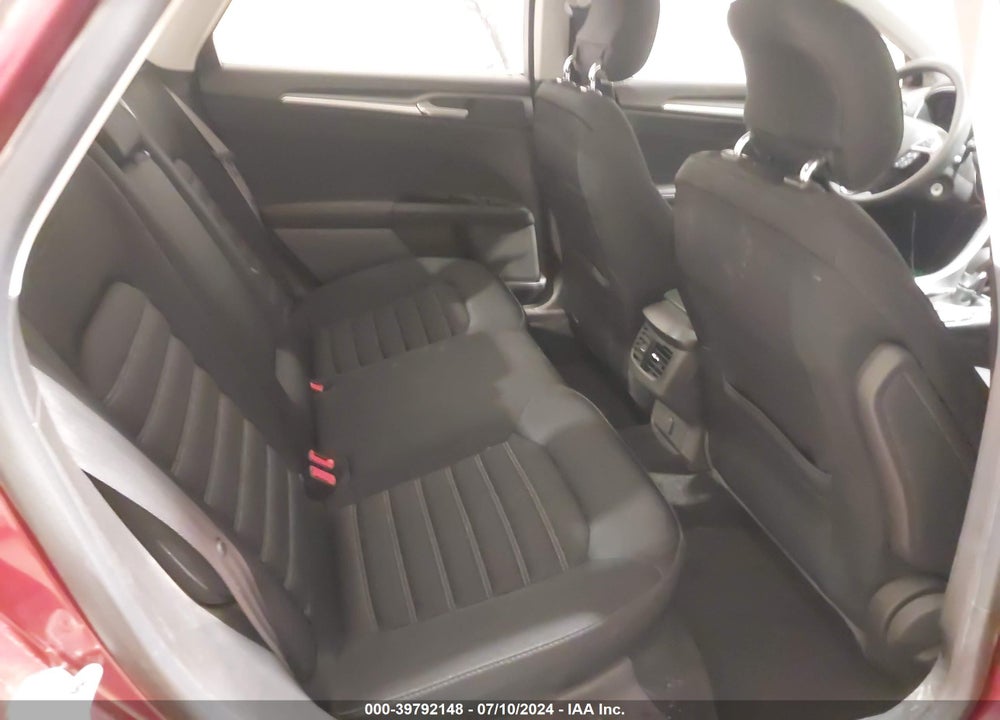 2014 FORD FUSION SE VIN: 3FA6P0H7XER136138