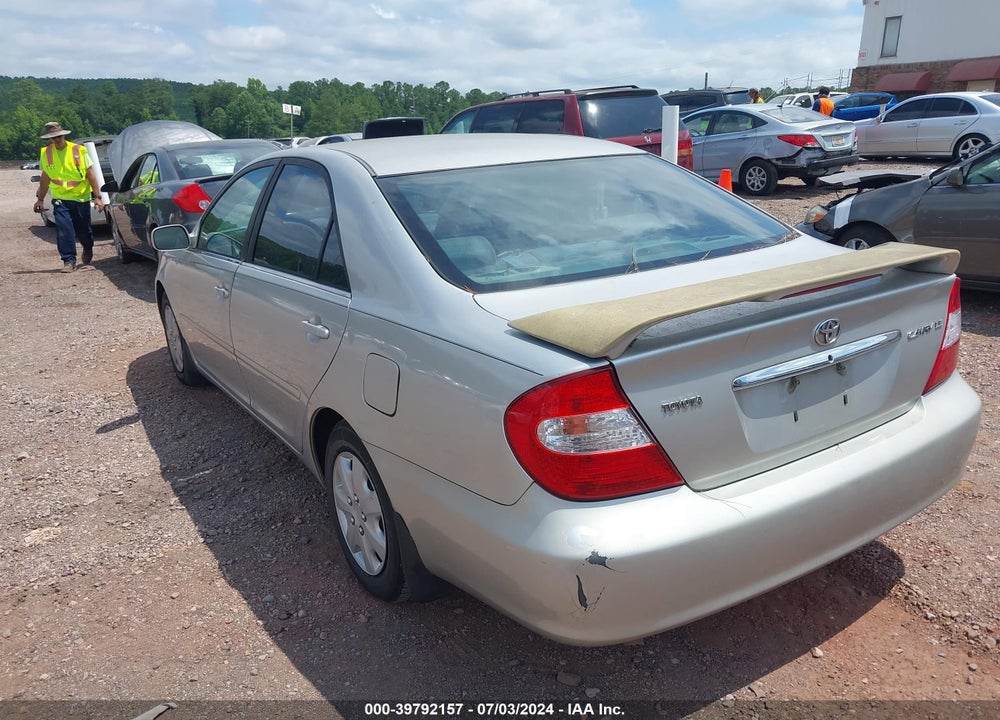 2004 TOYOTA CAMRY LE VIN: 4T1BE32K94U858703