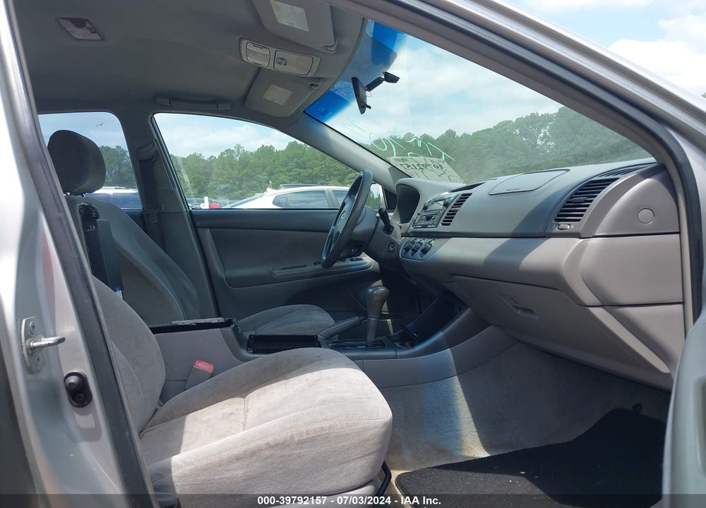 2004 TOYOTA CAMRY LE VIN: 4T1BE32K94U858703