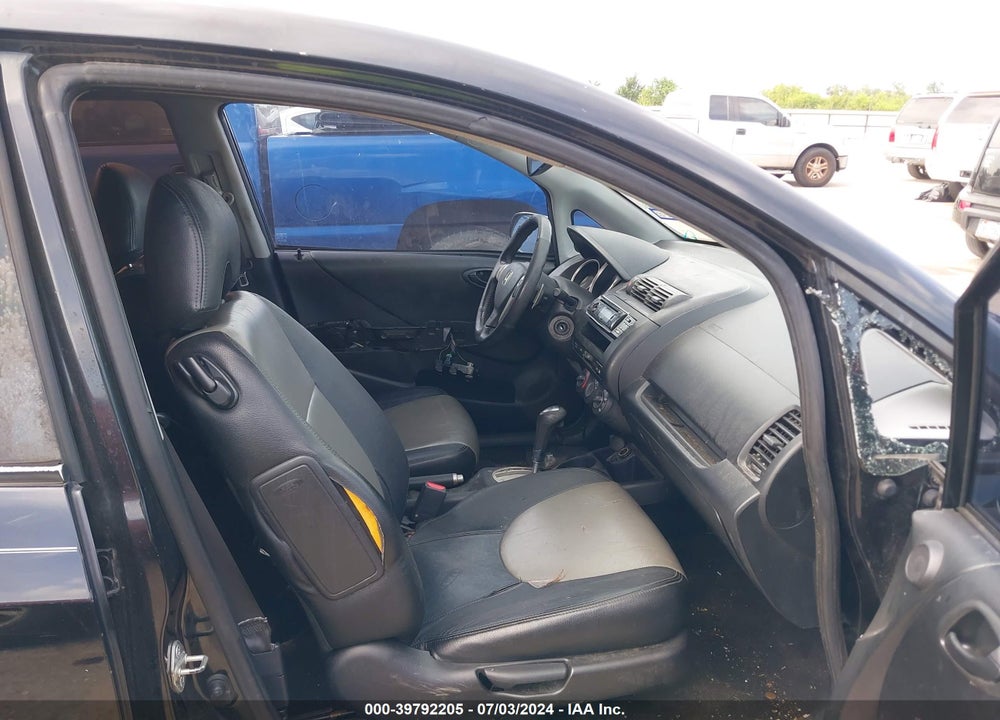 2008 HONDA FIT SPORT VIN: JHMGD38648S013765