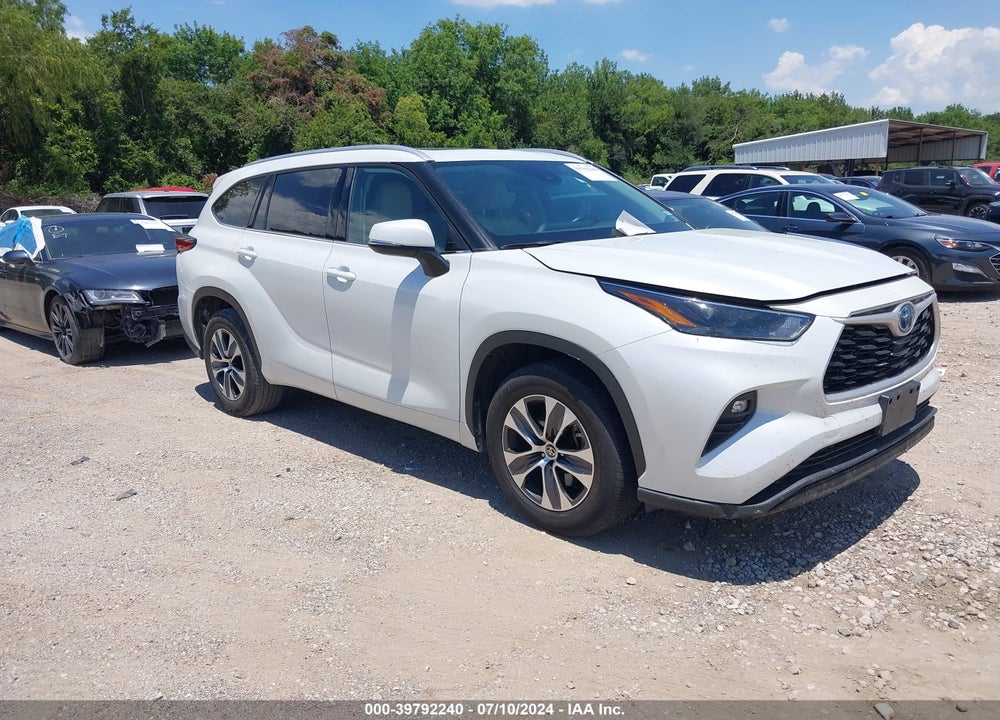 2022 TOYOTA HIGHLANDER HYBRID XLE VIN: 5TDGARAH9NS513384