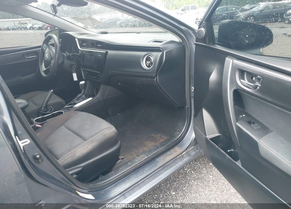 2017 TOYOTA COROLLA LE VIN: 5YFBURHE2HP710973