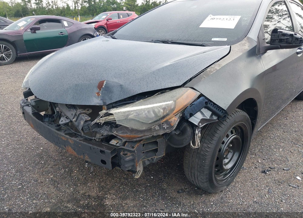 2017 TOYOTA COROLLA LE VIN: 5YFBURHE2HP710973