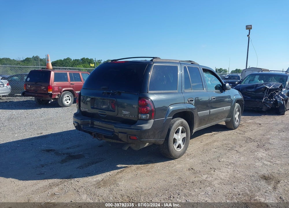 2004 CHEVROLET TRAILBLAZER LS VIN: 1GNDT13SX42230786