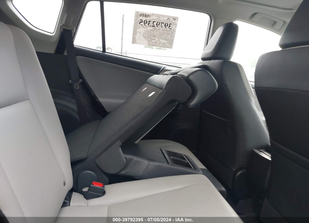 2018 TOYOTA RAV4 LIMITED VIN: JTMDFREV5JD242186